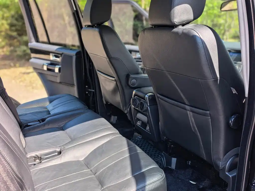 Land Rover Discovery — миниатюра 9