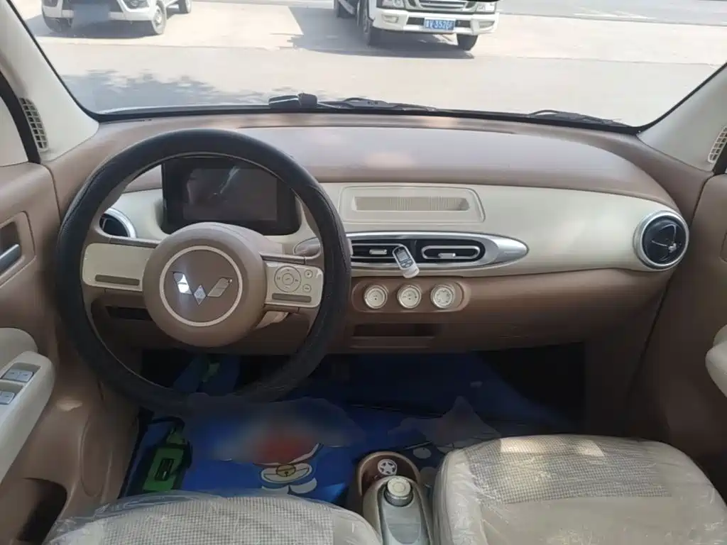 Wuling MINIEV — миниатюра 10
