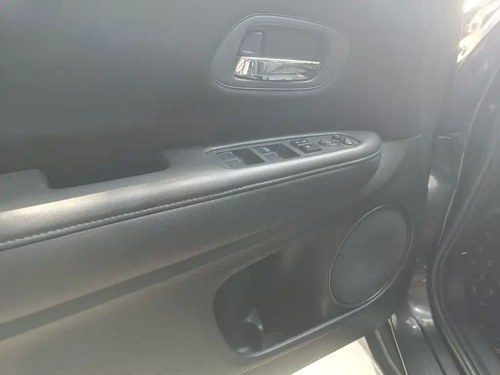 Honda Vezel — миниатюра 5