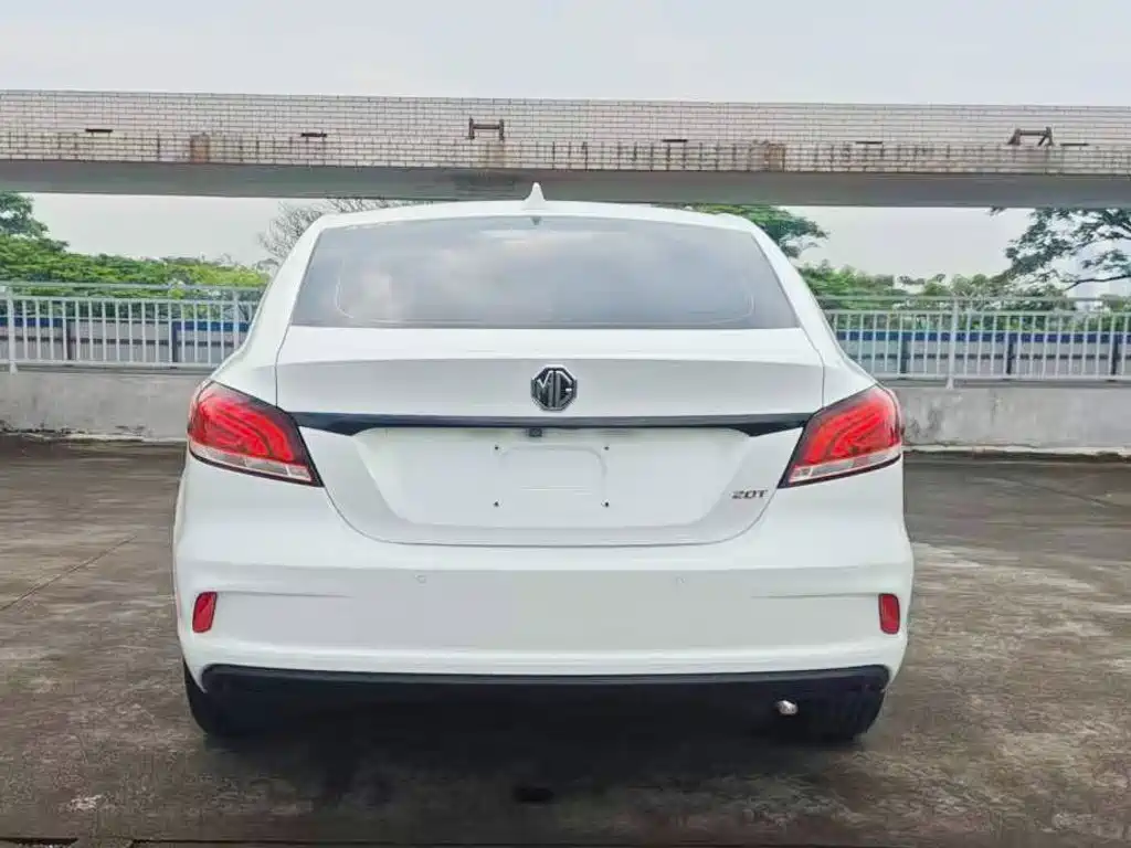 MG MG6 — миниатюра 8