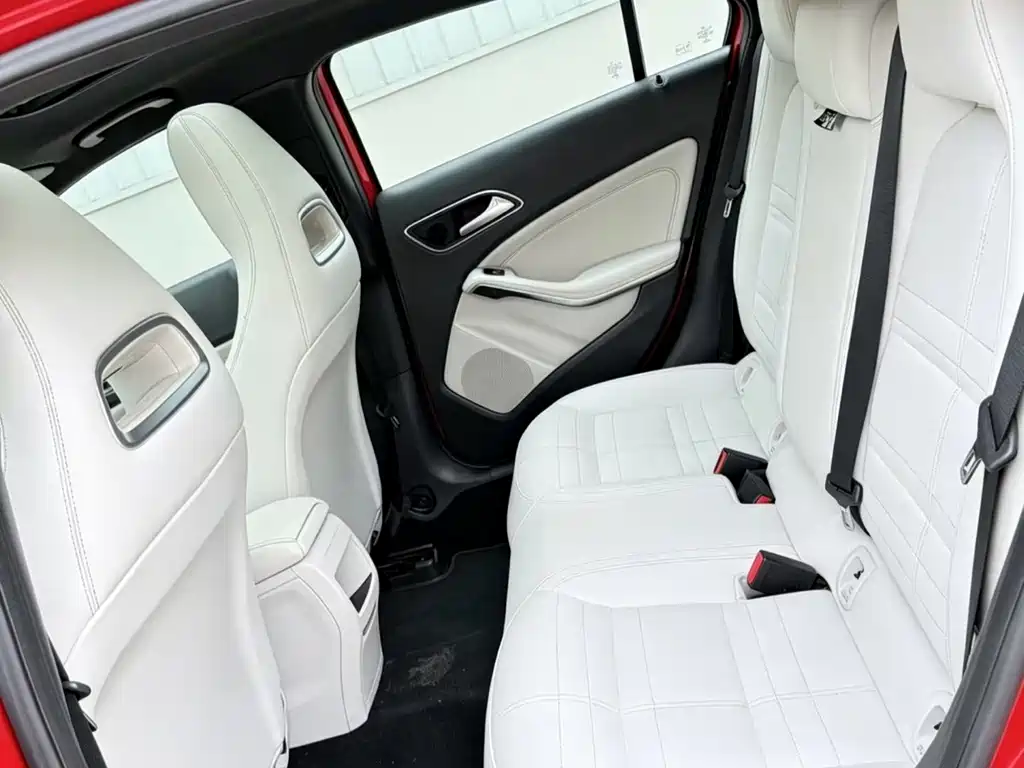 Mercedes-Benz A-Class (Import) — миниатюра 7