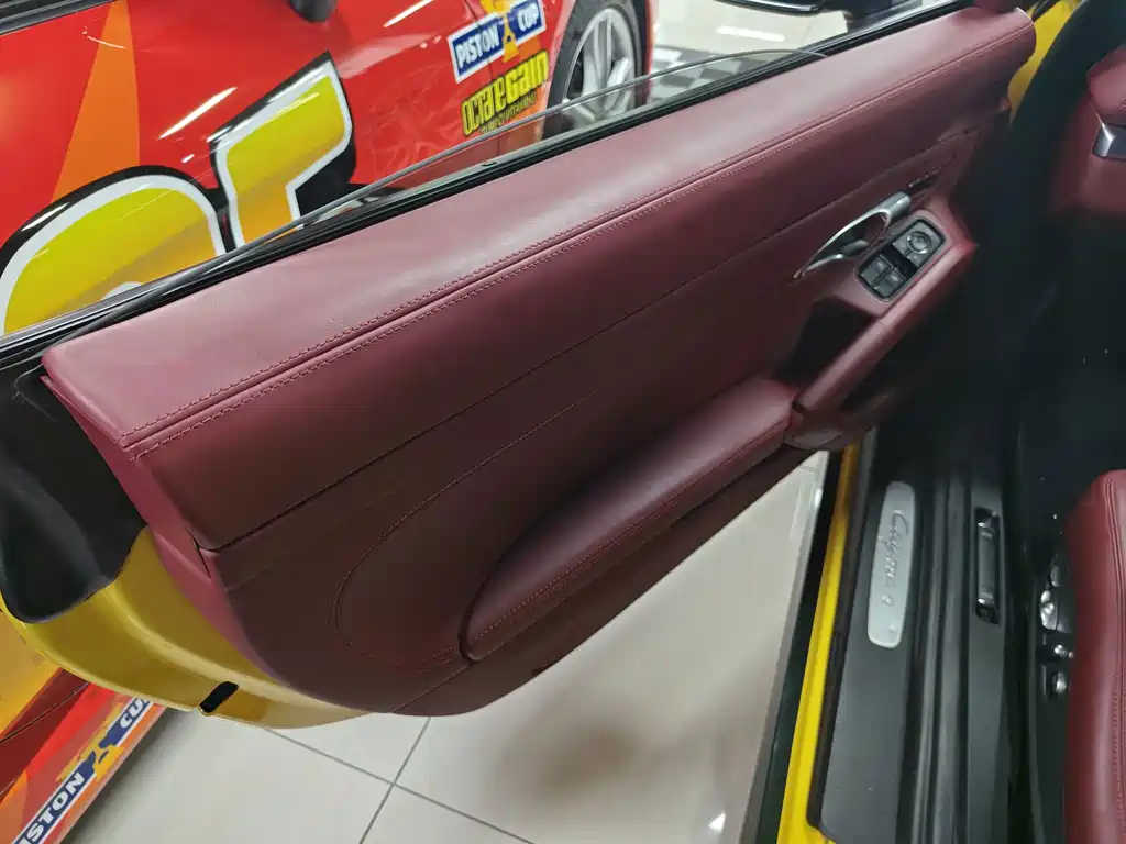 Porsche Cayman — миниатюра 6