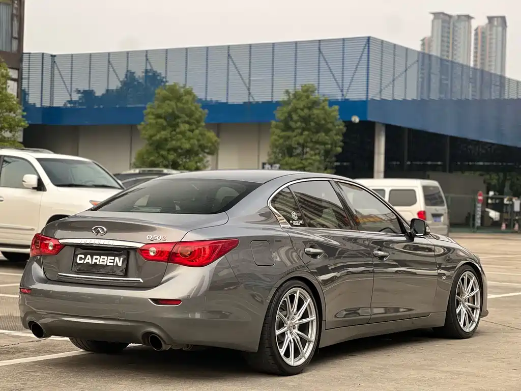 Infiniti Q50 2014 3.7L Luxury Sport