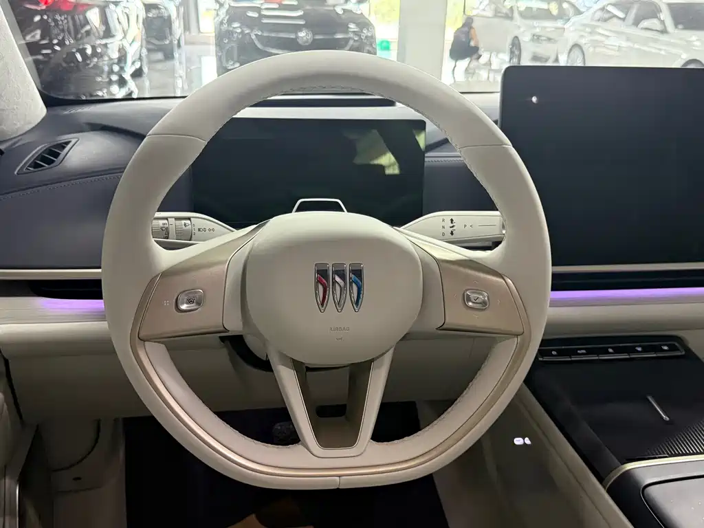 Buick Electra L7 — миниатюра 9