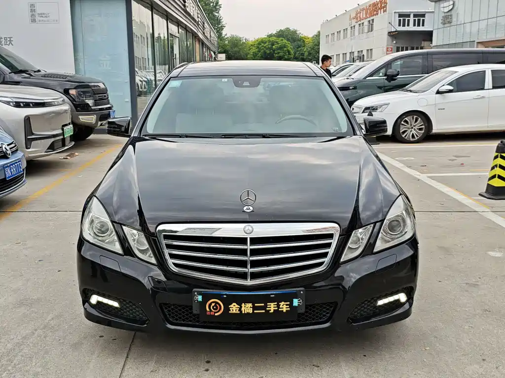 Mercedes-Benz E-Class E 2010 E 300 L Fashion
