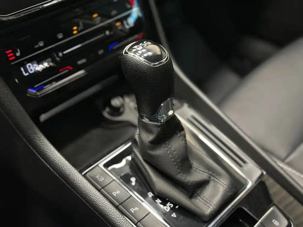 Skoda Superb TSI280 DSG Premium Edition, фото 19