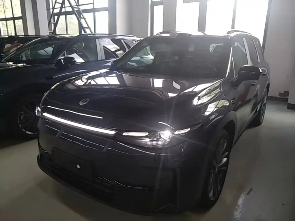 Leapmotor C16