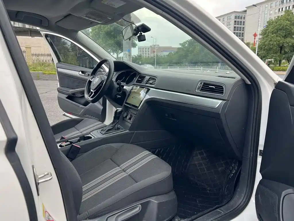 Volkswagen Lamando — миниатюра 8