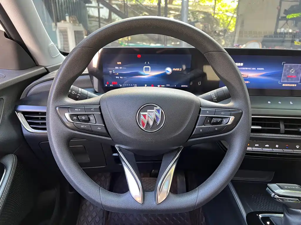 Buick Verano — миниатюра 10