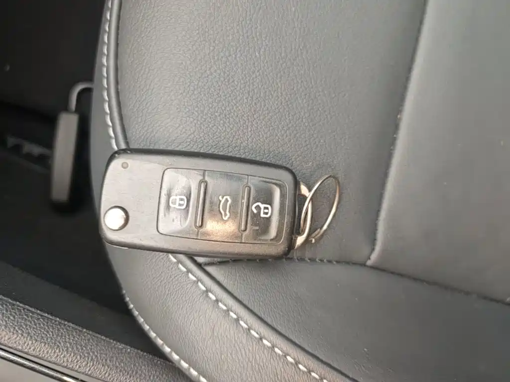 Volkswagen Gran Lavida 2015 1.6L AT Comfort