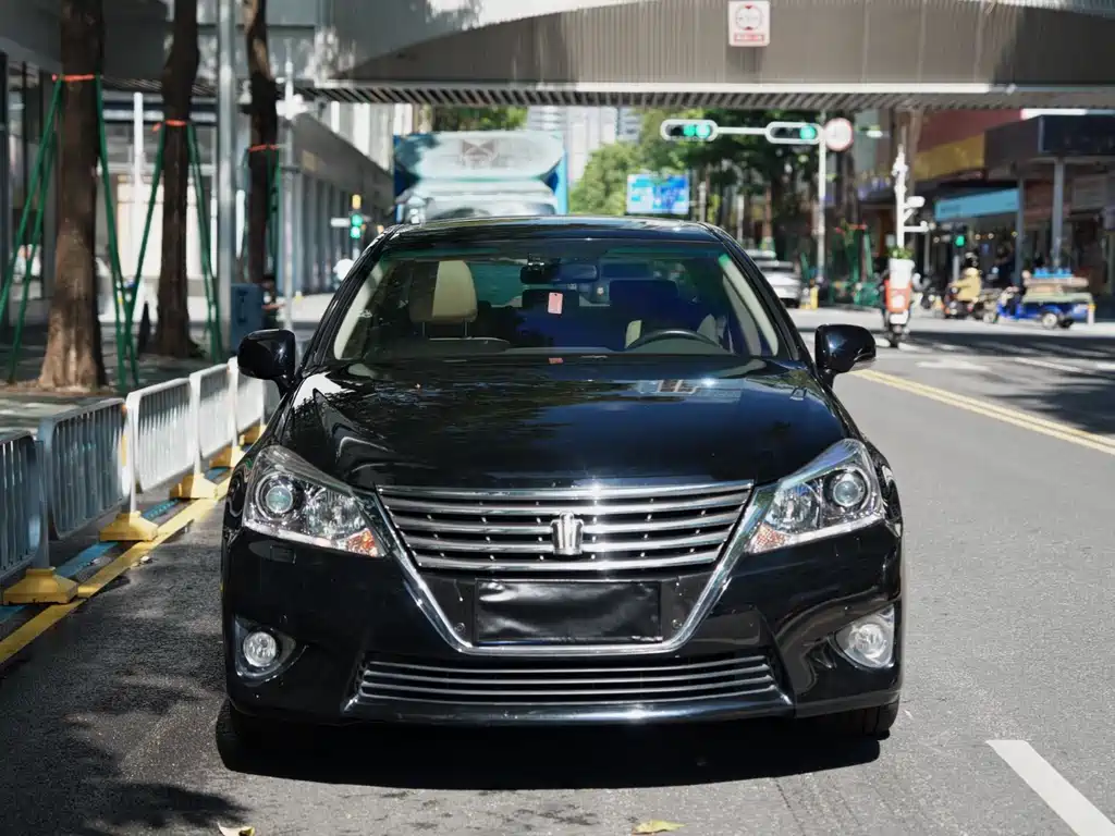 Toyota Crown 2012 2.5L Royal
