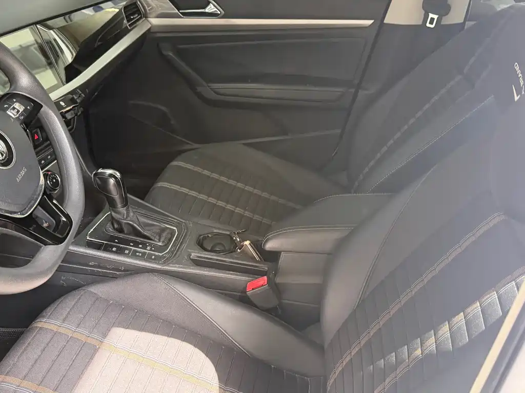 Volkswagen Lavida — миниатюра 17