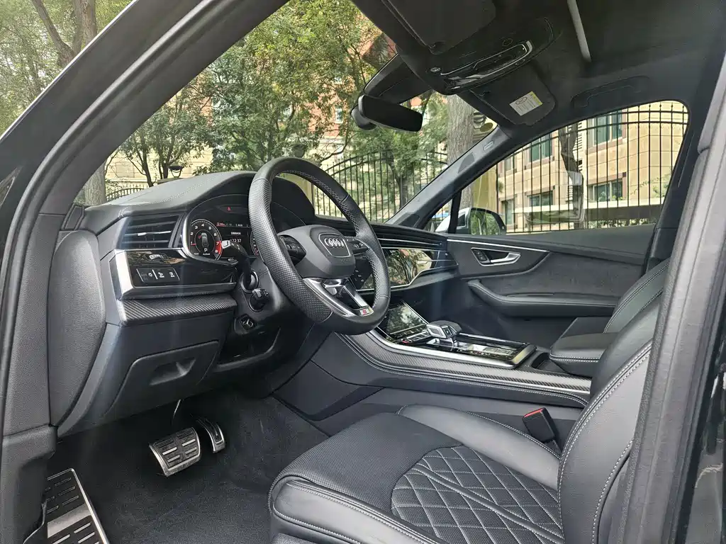 Audi SQ7 — миниатюра 6