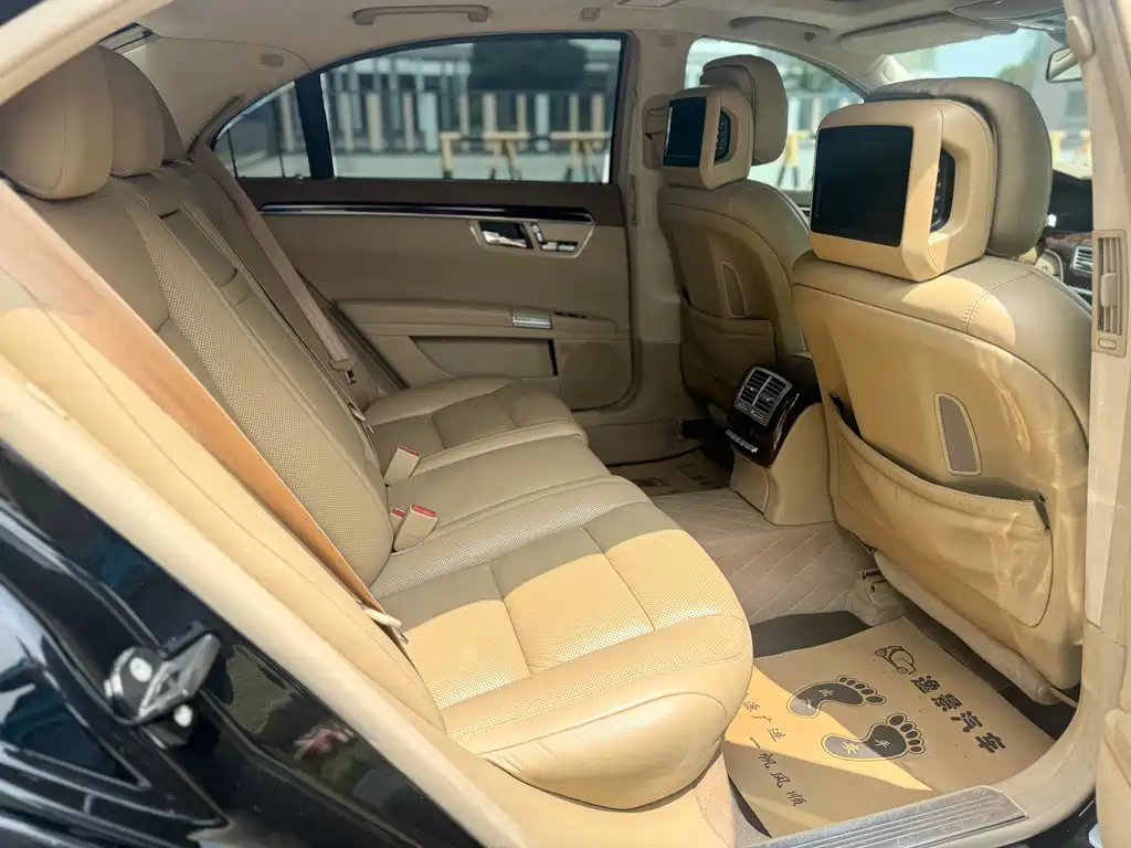 Mercedes-Benz S-Class — миниатюра 13