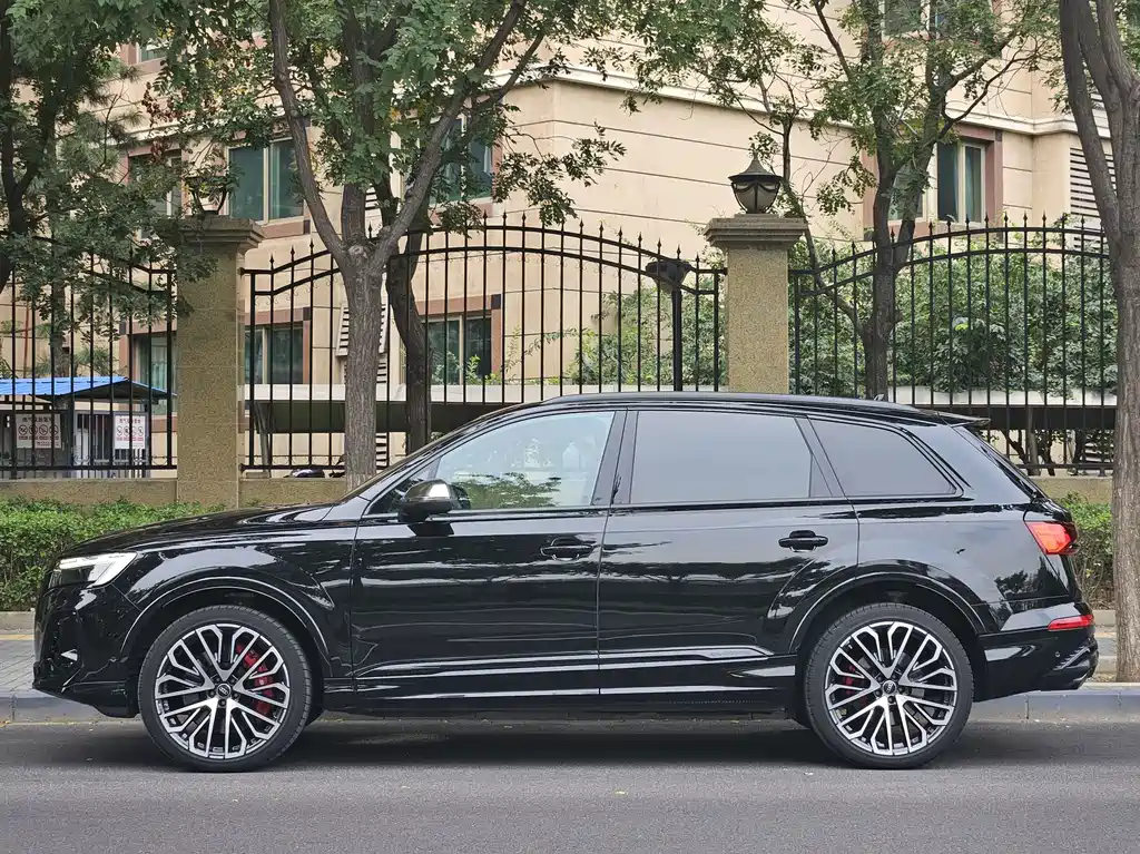 Audi SQ7 — миниатюра 2