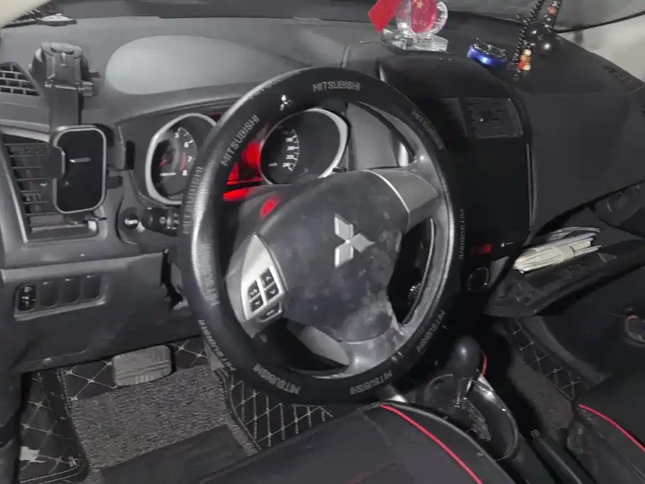 Mitsubishi ASX — миниатюра 12