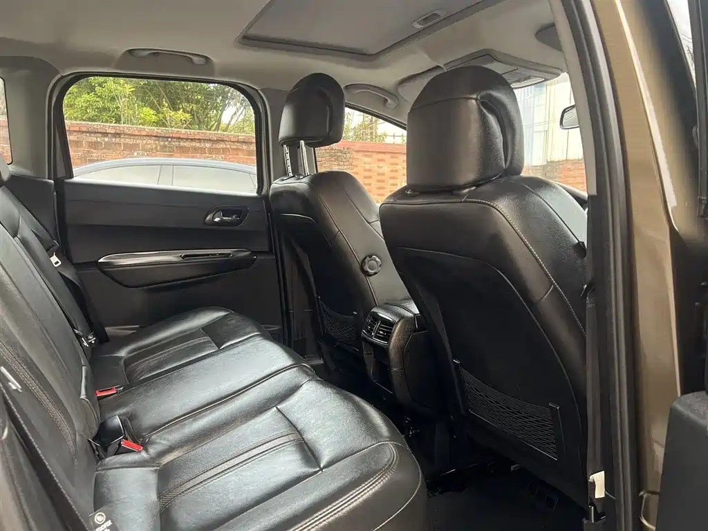 Peugeot 3008 2013 1.6THP AT