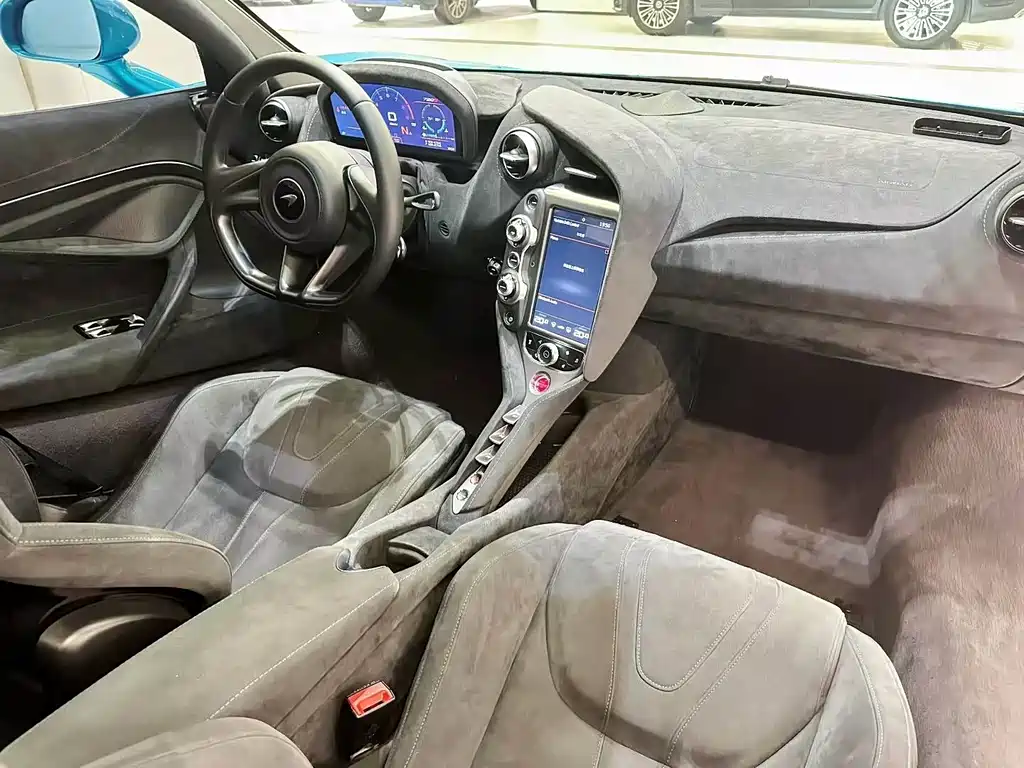 McLaren 720S — миниатюра 9