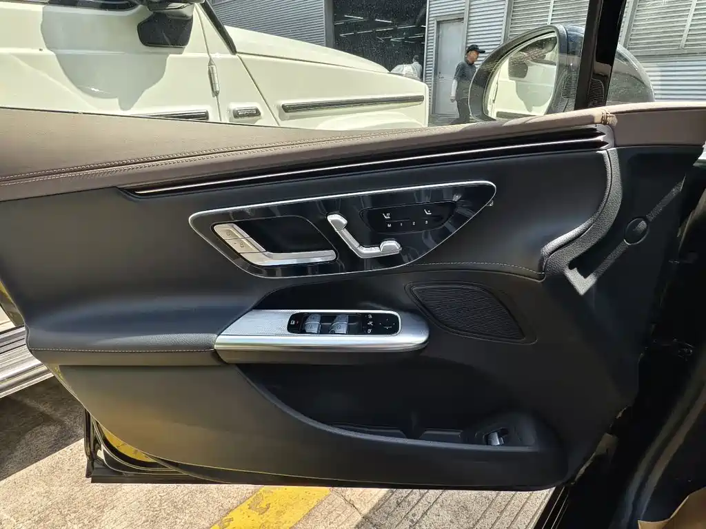 Mercedes-Benz EQE — миниатюра 4