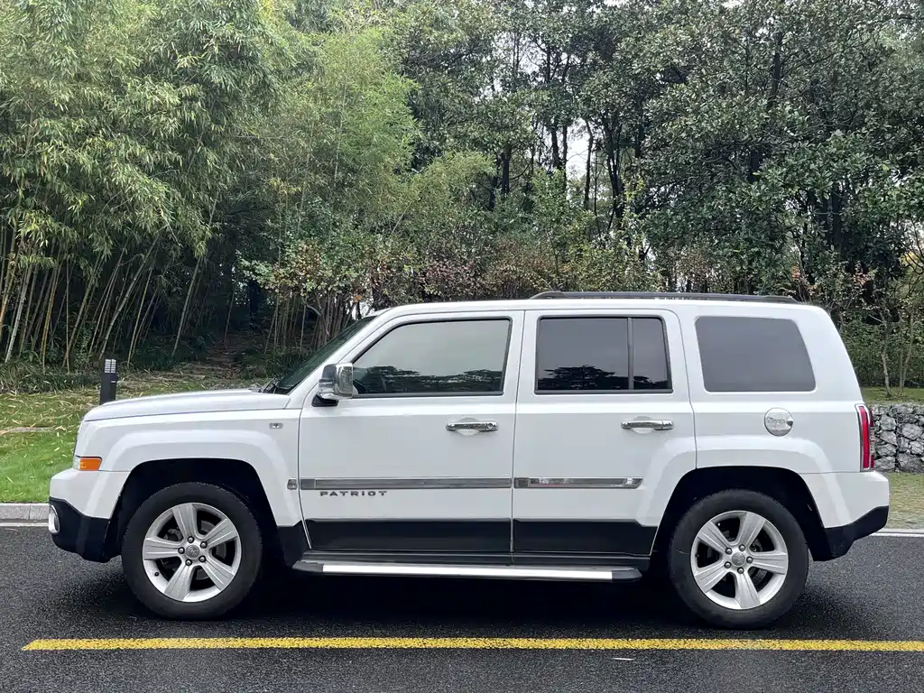 Jeep Patriot — миниатюра 7
