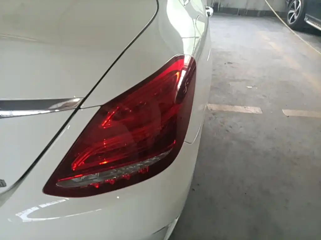 Mercedes-Benz C-Class — миниатюра 8