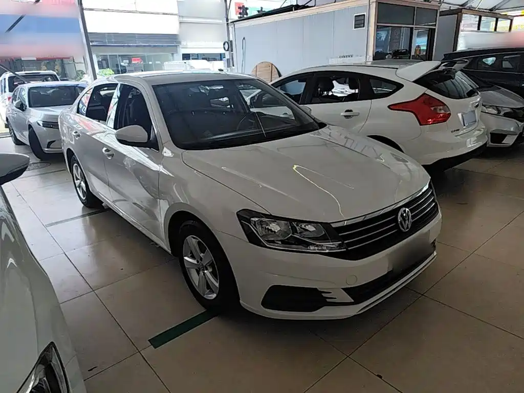 Volkswagen Lavida — миниатюра 4