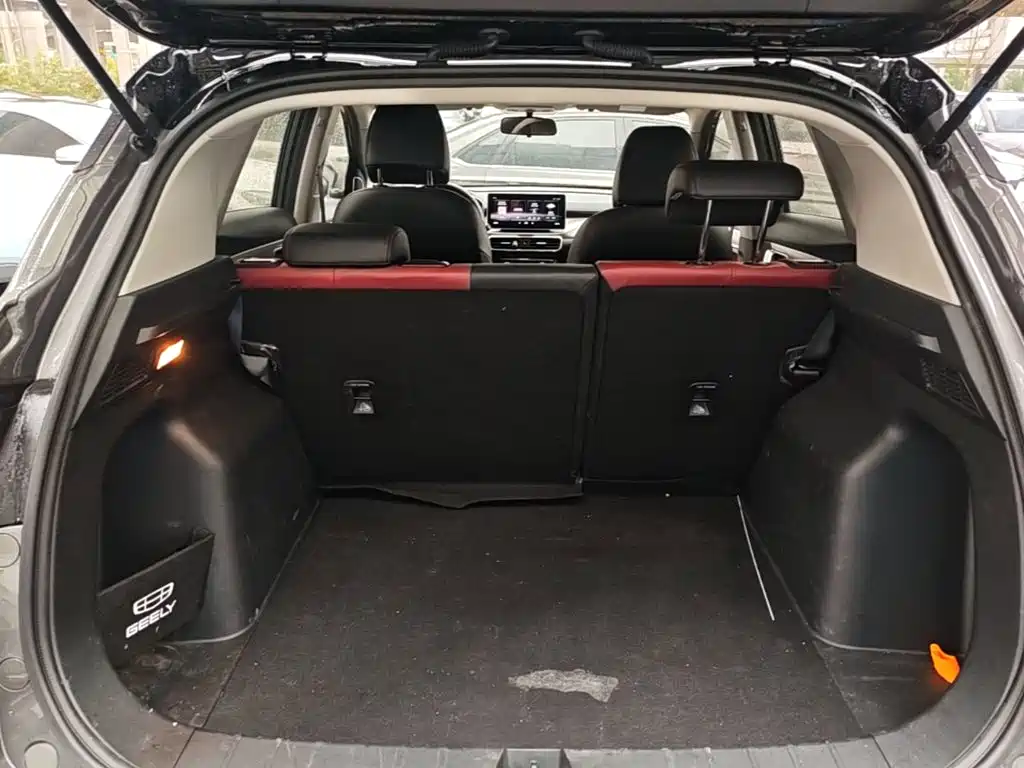 Geely Binyue — миниатюра 19