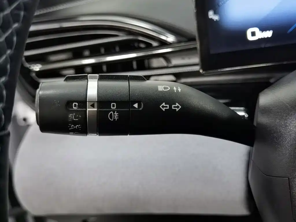 BYD Seal — миниатюра 21