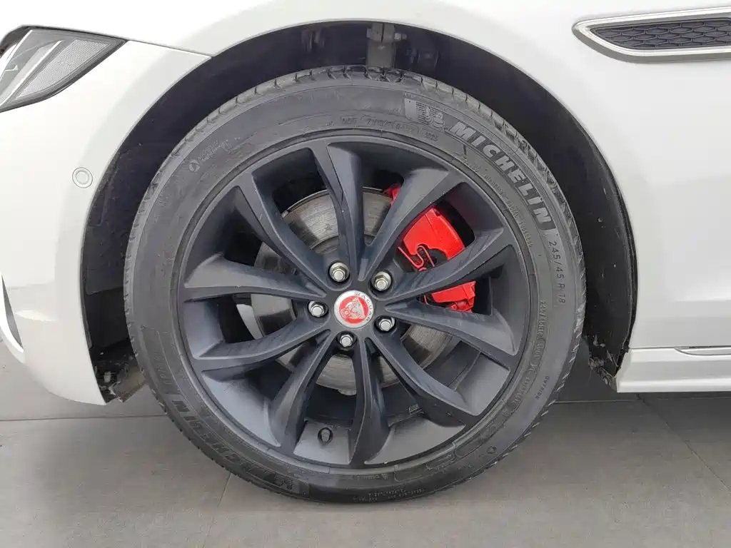 Jaguar XFL — миниатюра 17