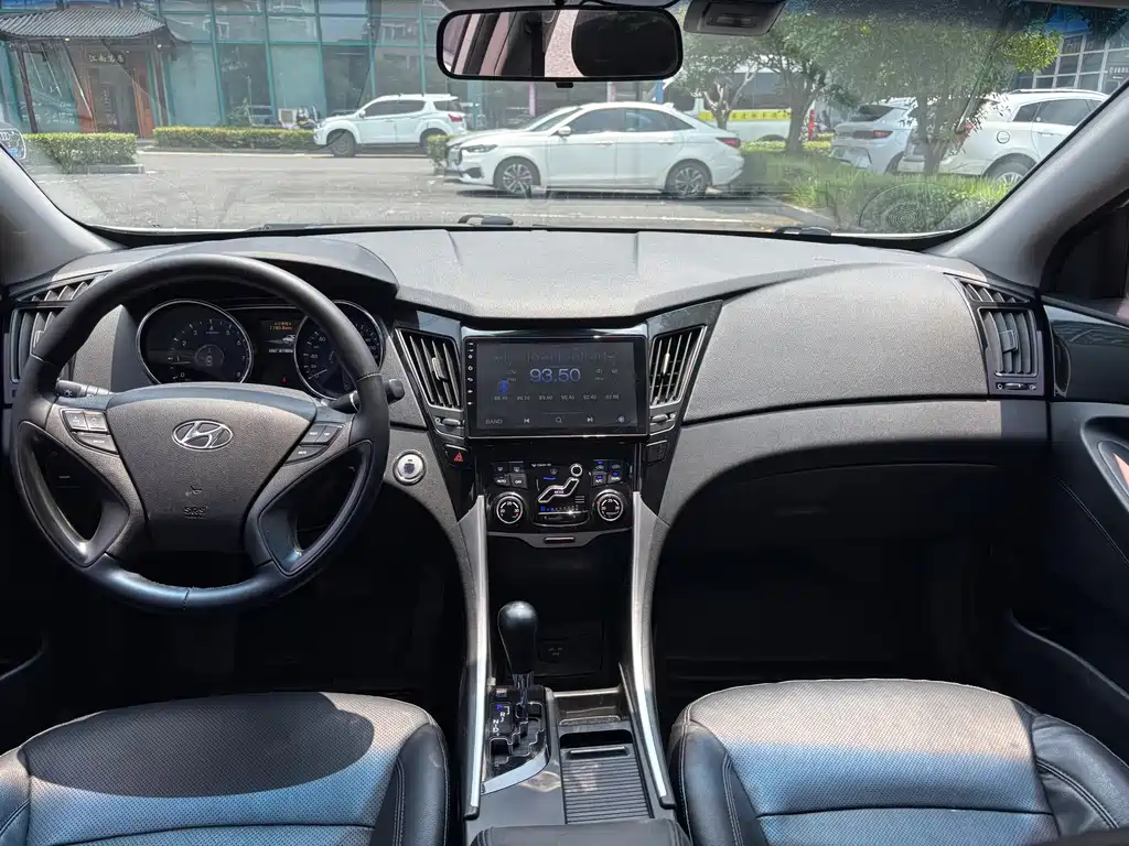 Hyundai Sonata Classic 2.0L Auto Luxury Edition, фото 7