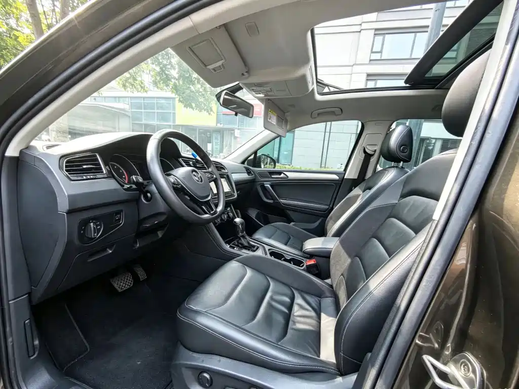Volkswagen Tiguan L — миниатюра 4