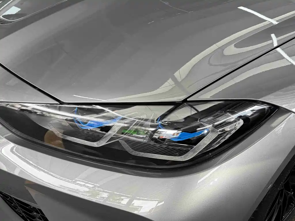 BMW M4 — миниатюра 9