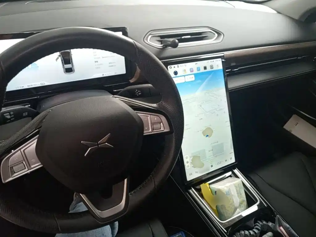 XPeng P5 — миниатюра 10