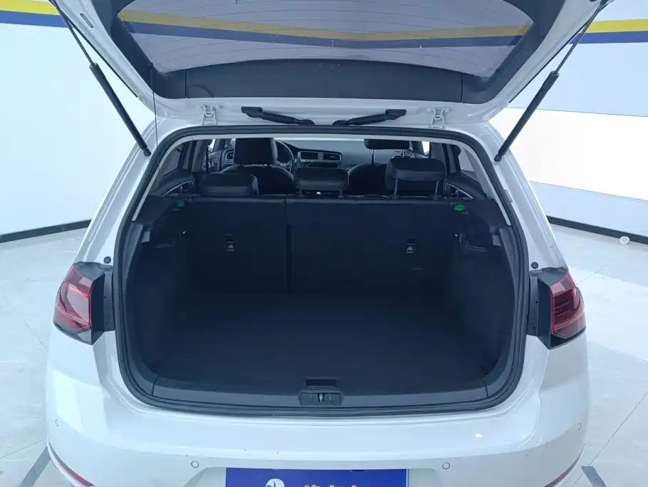 Volkswagen Golf — миниатюра 4