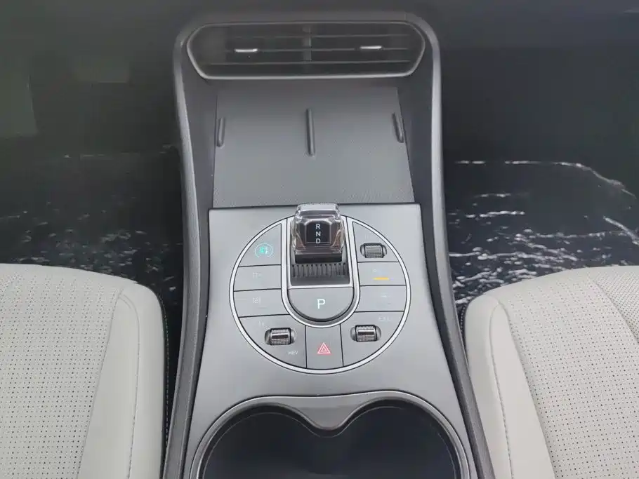 BYD Seal 05 DM-i — миниатюра 16