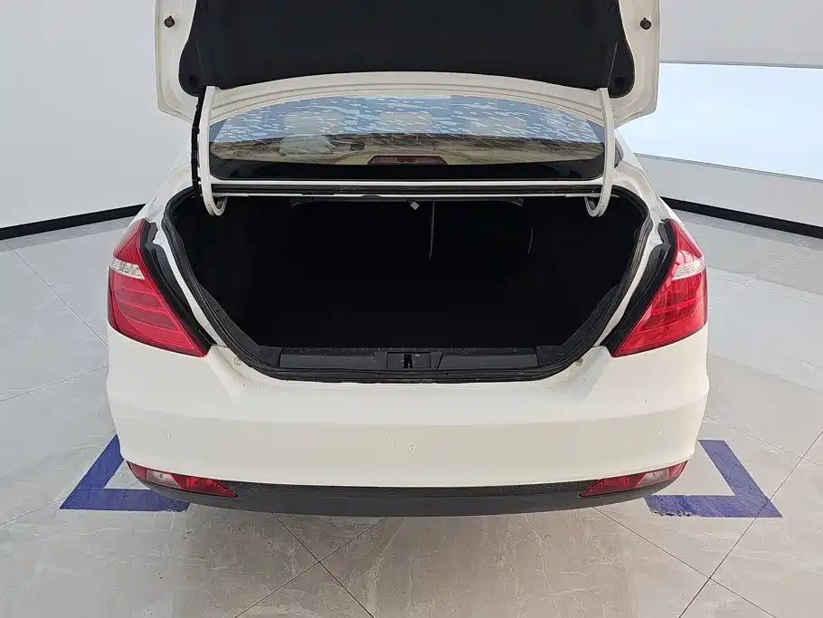 Geely Emgrand — миниатюра 4