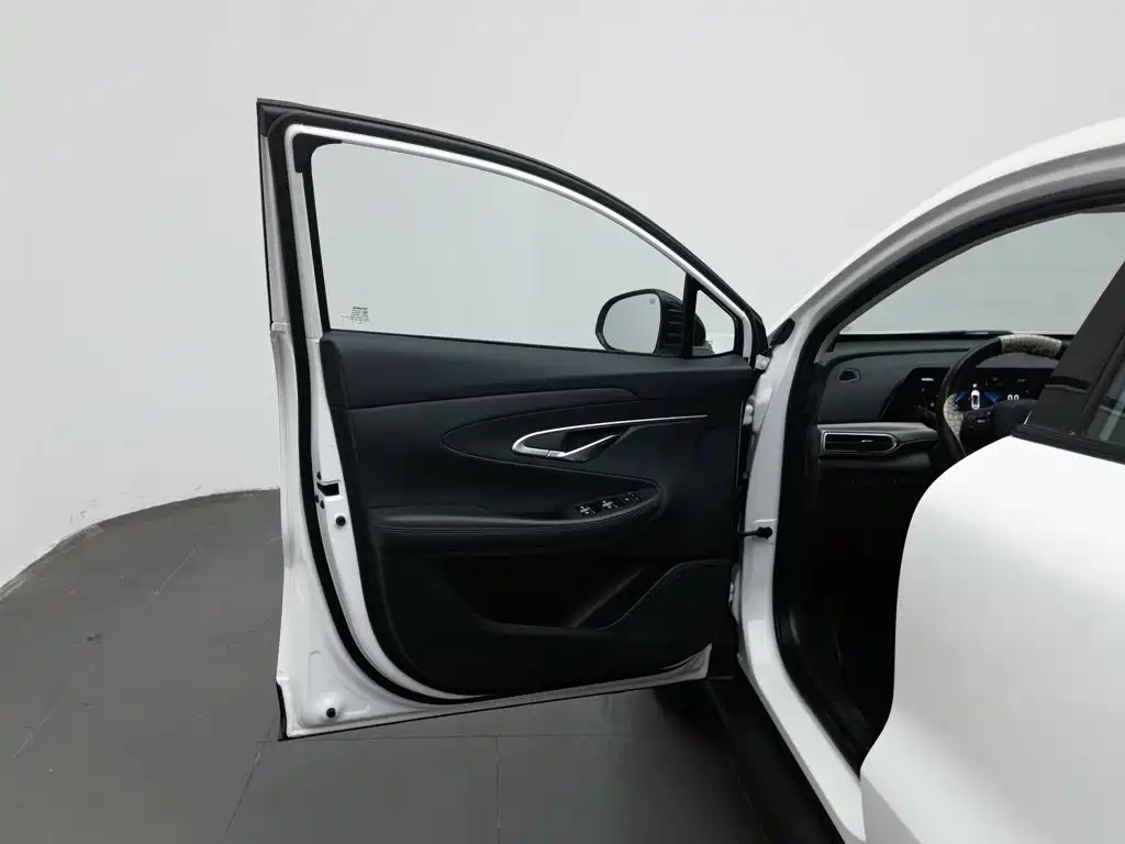 Changan UNI-T — миниатюра 8