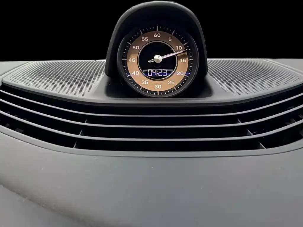 Porsche Taycan — миниатюра 9