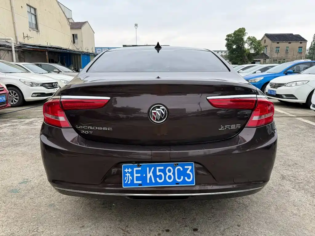 Buick LaCrosse — миниатюра 6
