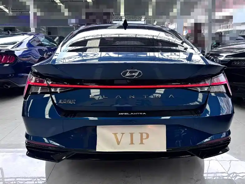 Hyundai Elantra — миниатюра 8