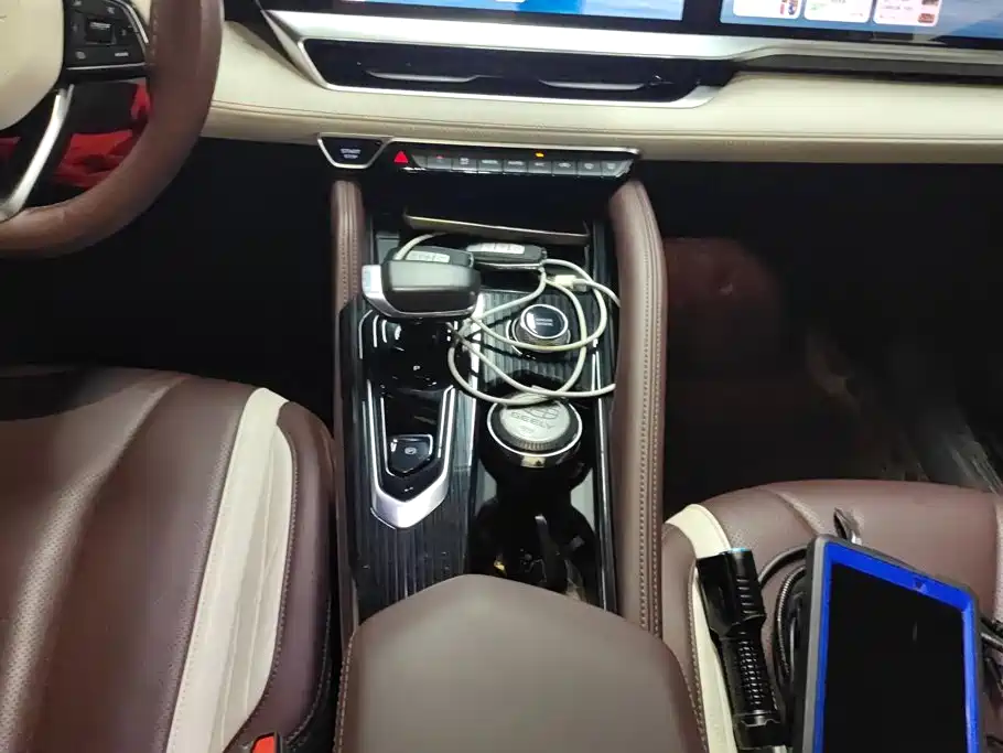 Geely Xingyue L — миниатюра 16