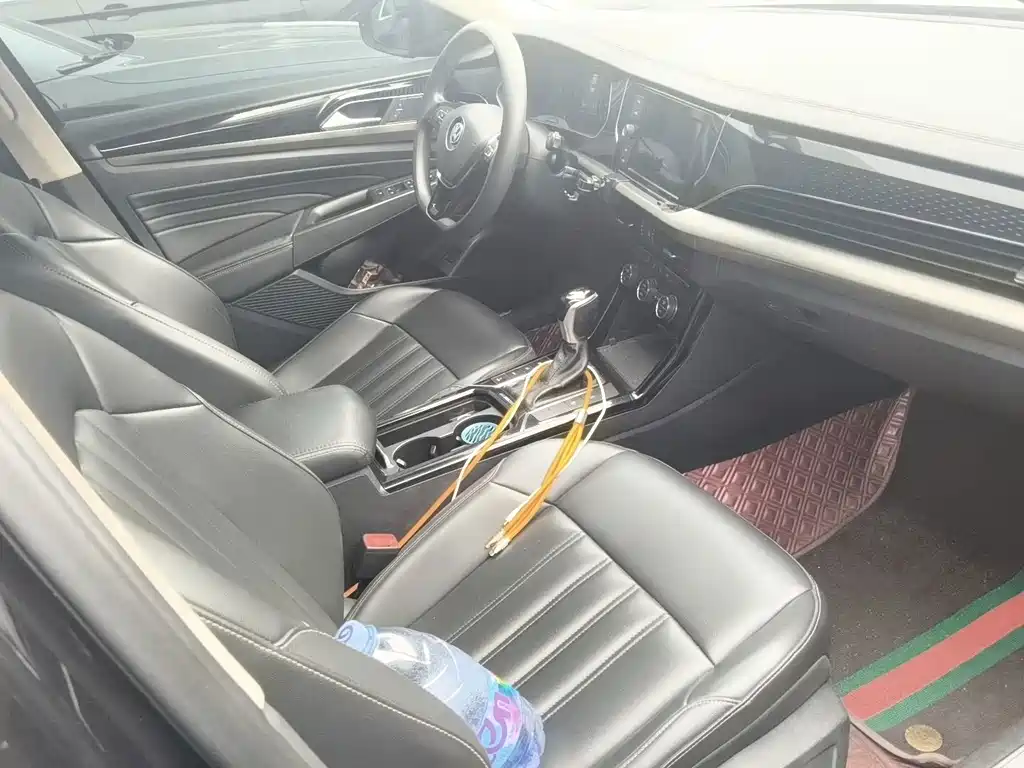 Volkswagen Passat PHEV — миниатюра 8