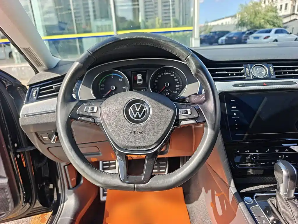 Volkswagen Magotan PHEV — миниатюра 11