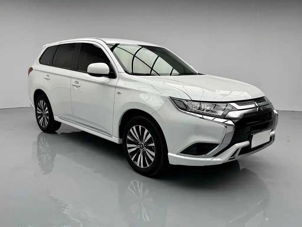 Mitsubishi Outlander — миниатюра 3