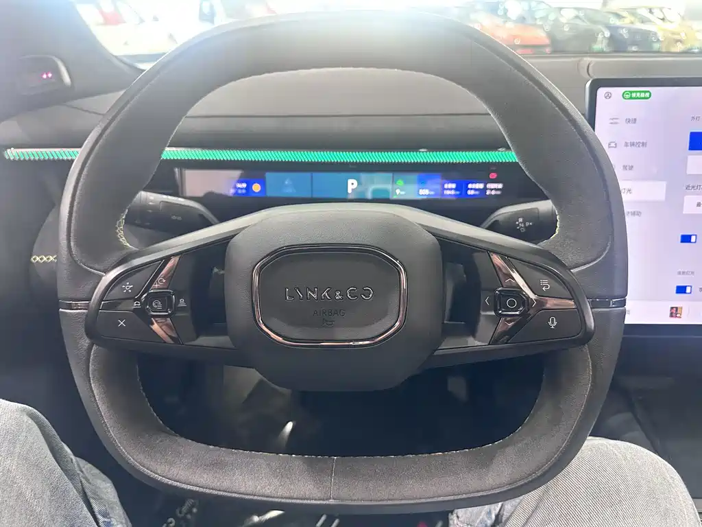 Lynk & Co 10 — миниатюра 15