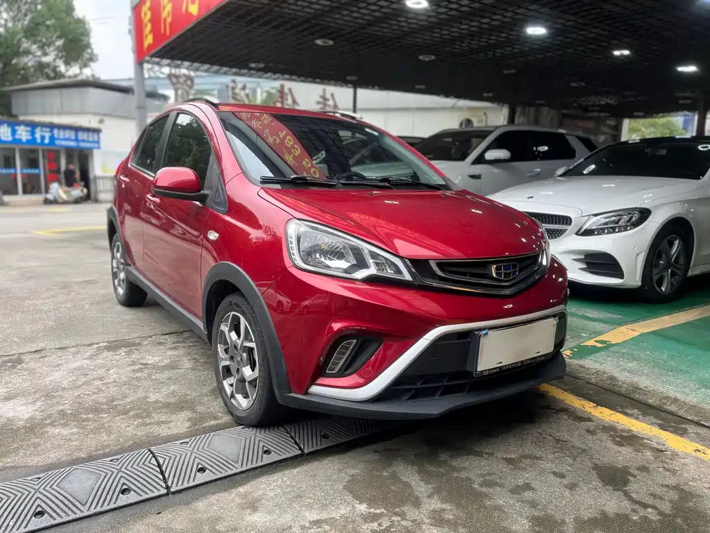 Geely Vision X1 — миниатюра 3