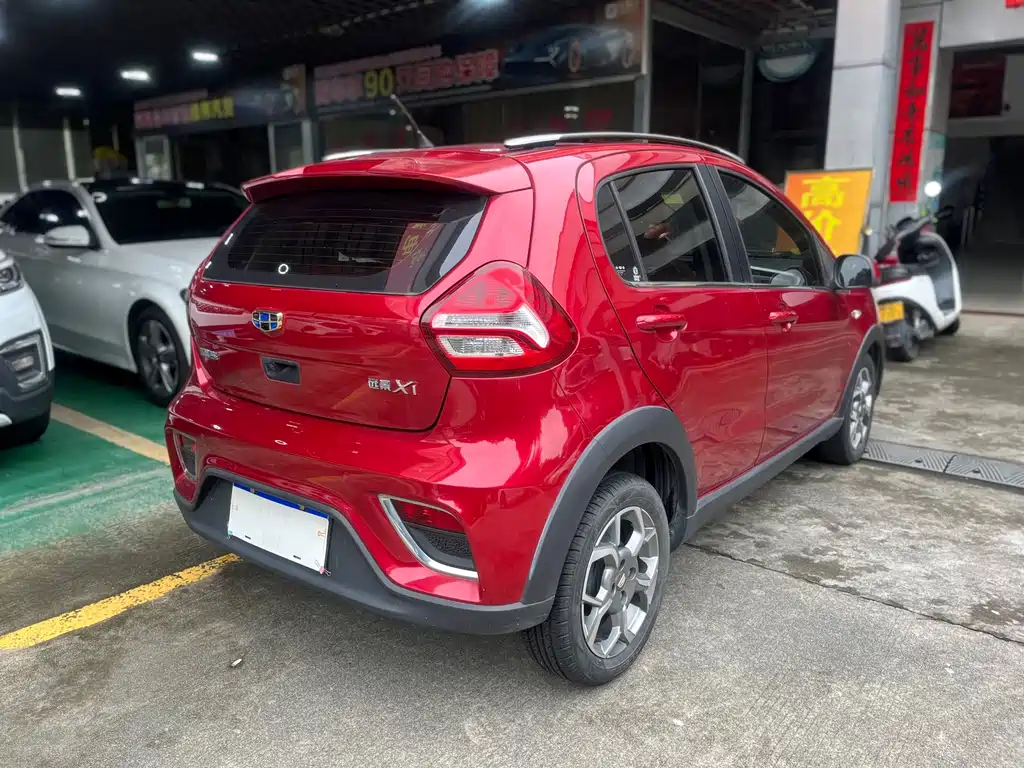 Geely Vision X1 — миниатюра 8