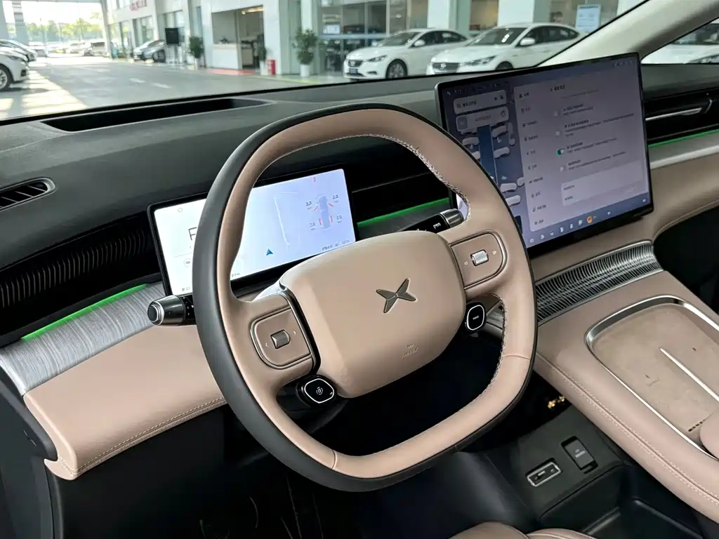 XPeng X9 — миниатюра 9