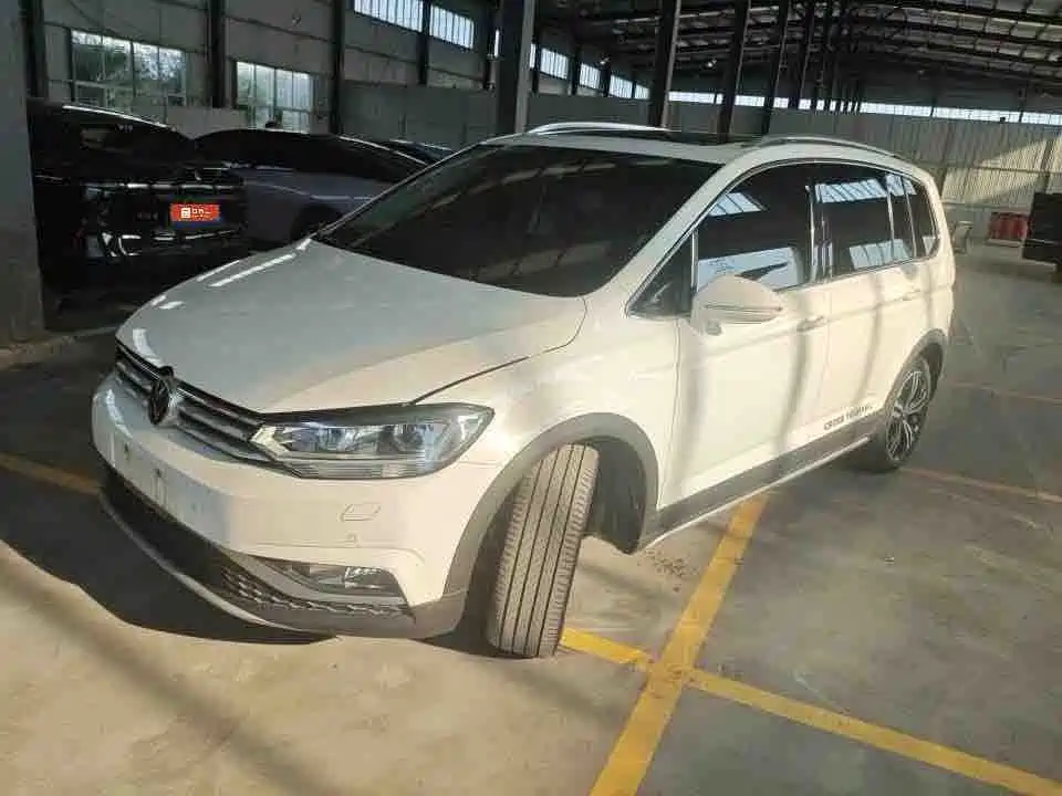Volkswagen Touran 2021 Touran L 280TSI DSG Cross Edition 7 seats