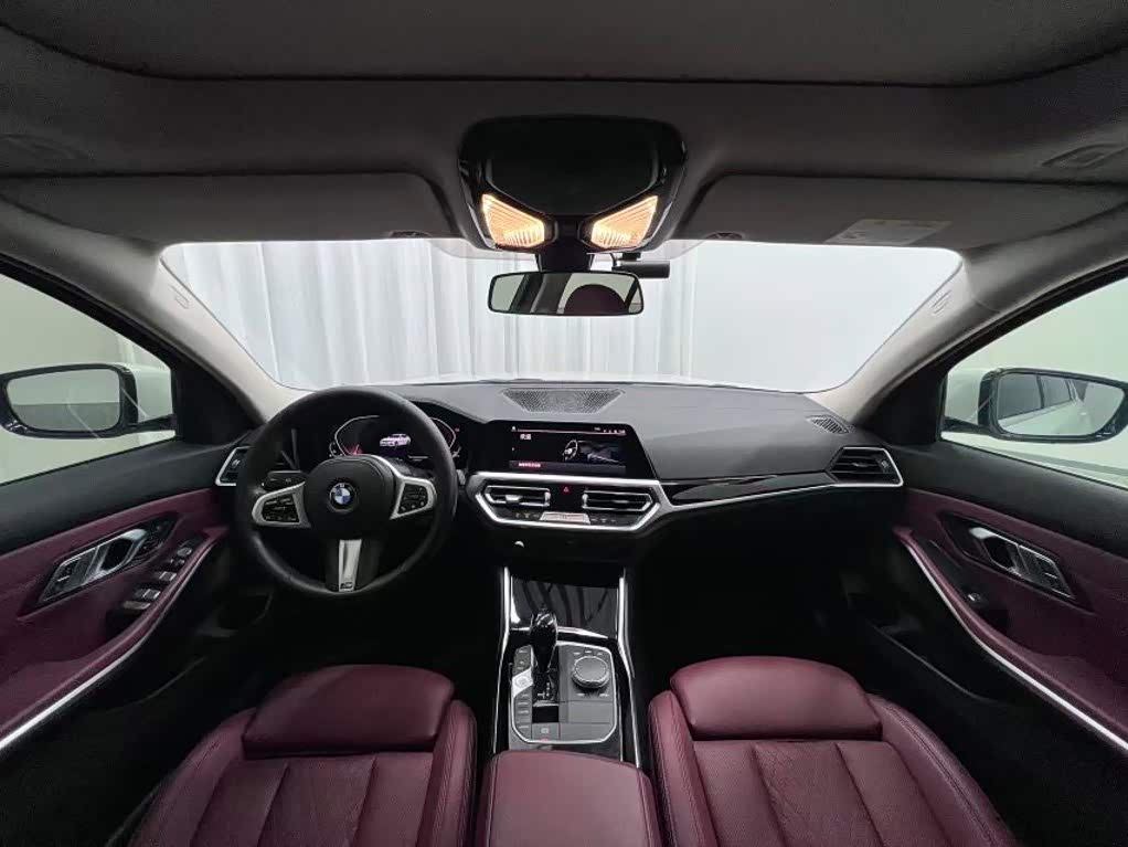 BMW 3 Series 2.0 л 2022 г. Белый, пробег 32000 км